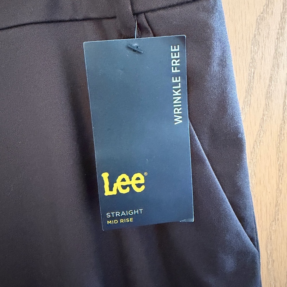 NWT LEE Dark Brown Flex Motion Mid-Rise Straight Wrinkle Free Trouser Pant Sz 16 - Picture 4 of 10